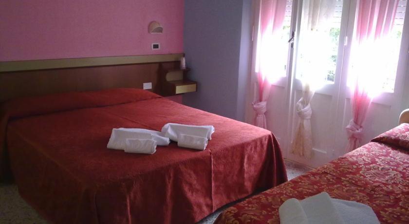 Hotel Eliseo ริมินี ภายนอก รูปภาพ